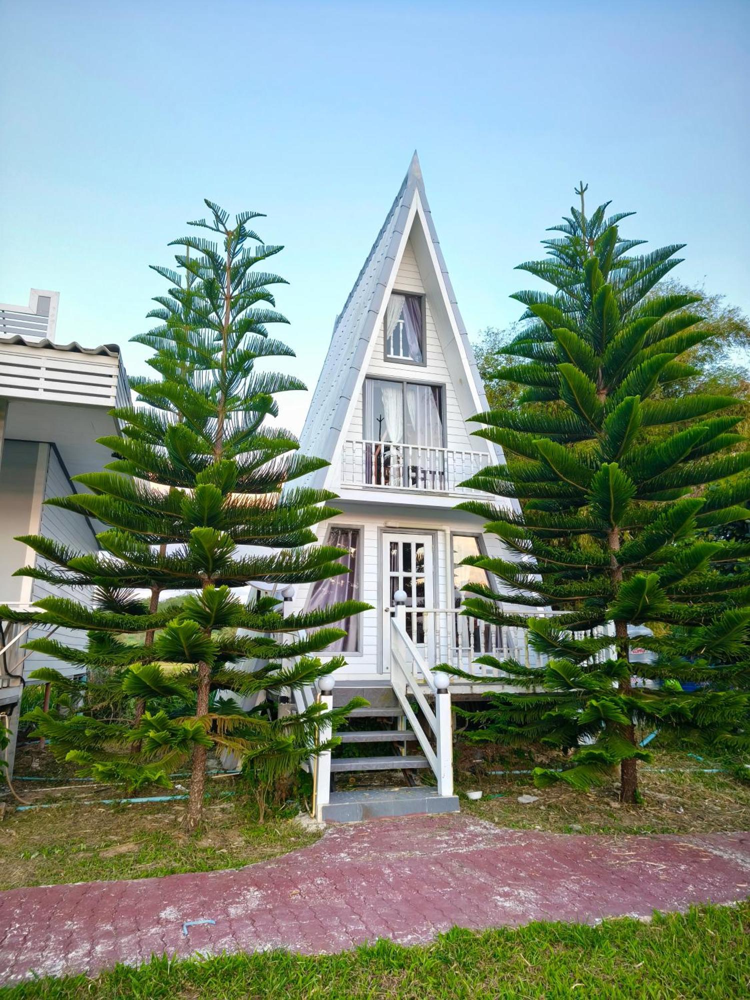Boat And House Resort Khao Kho Exteriör bild