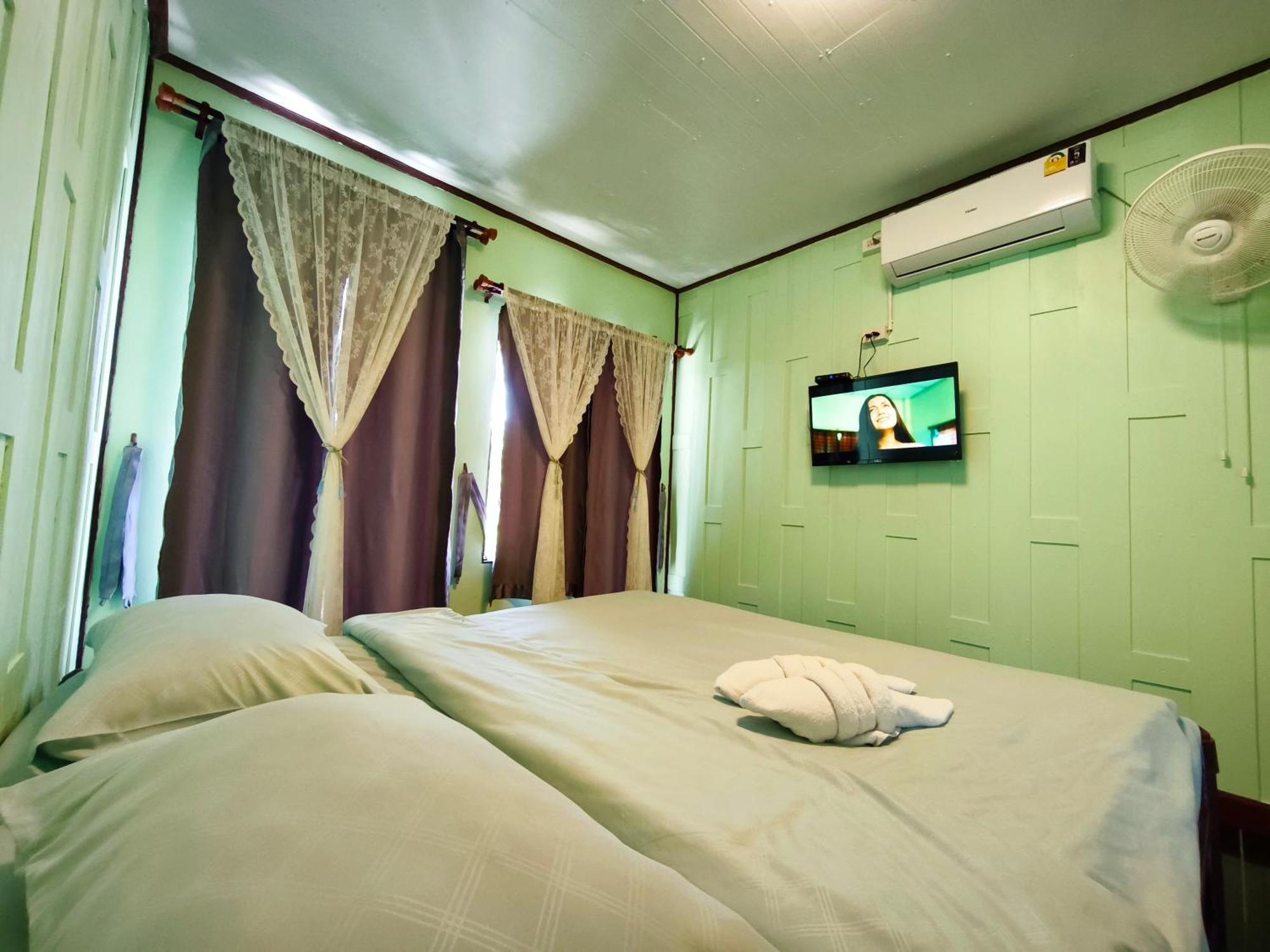 Boat And House Resort Khao Kho Exteriör bild