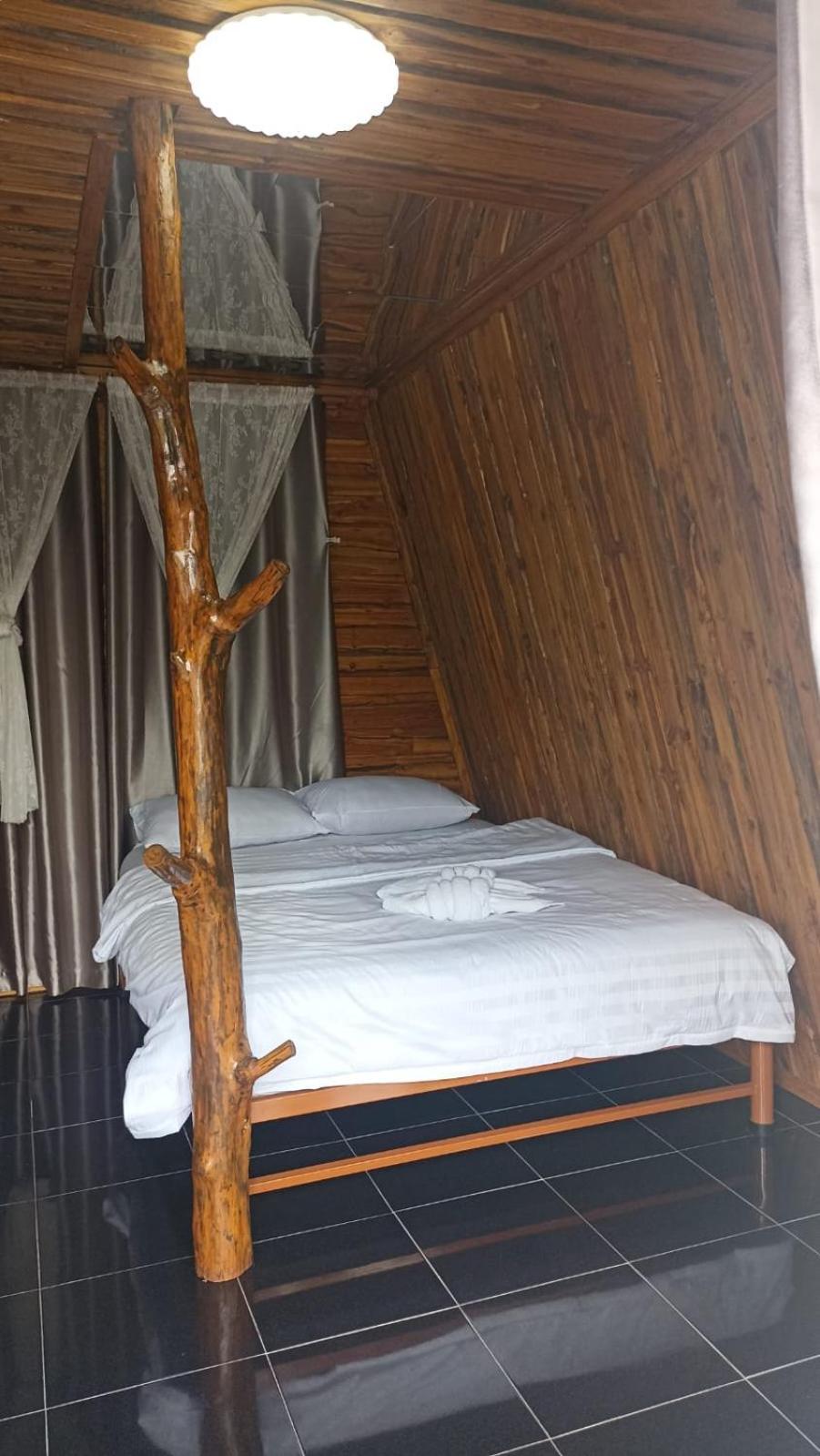 Boat And House Resort Khao Kho Exteriör bild