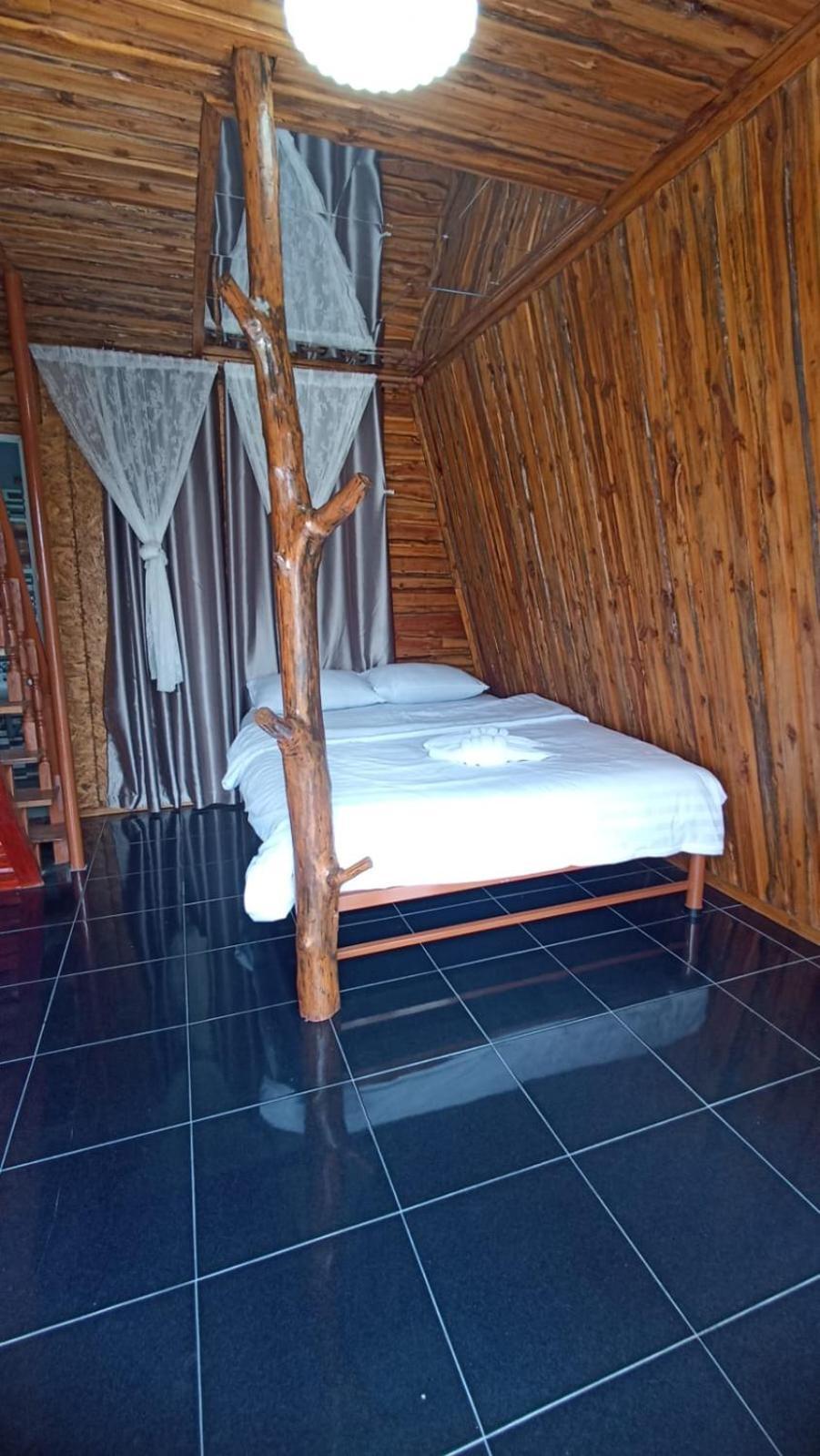 Boat And House Resort Khao Kho Exteriör bild