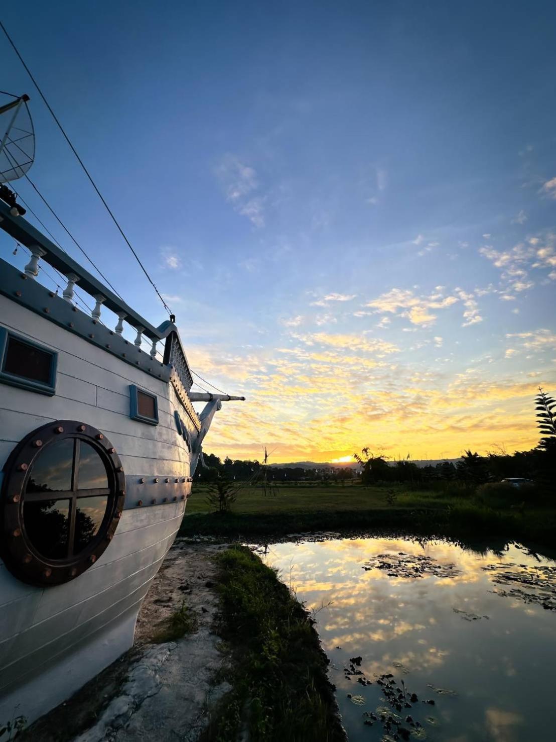 Boat And House Resort Khao Kho Exteriör bild